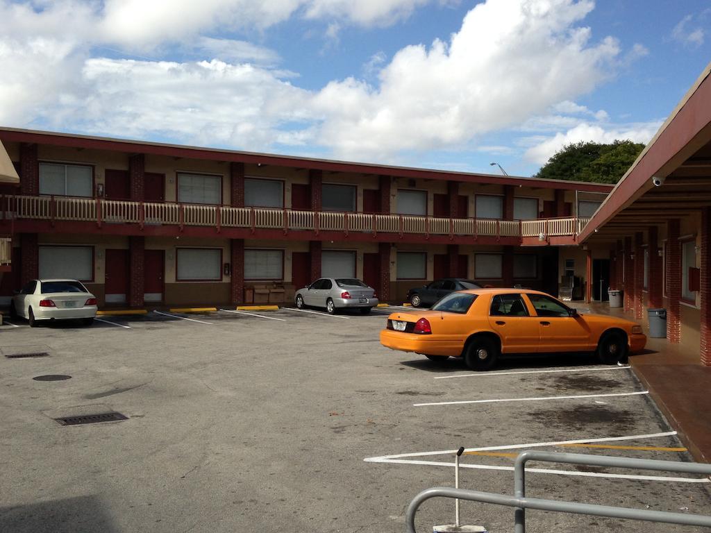 Palacio Inn Motel Miami Springs Eksteriør billede